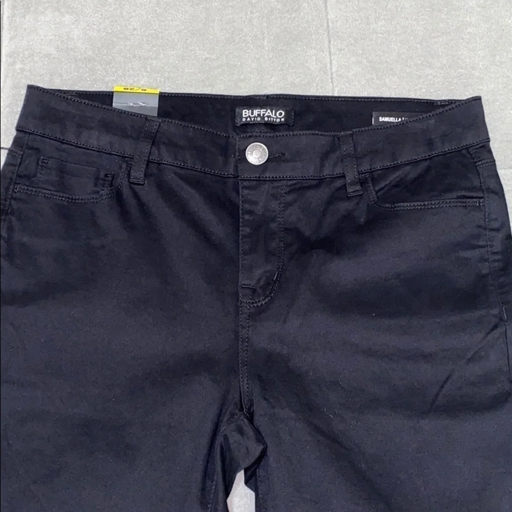NWT BUFALO David Bitton black Bermuda size 6